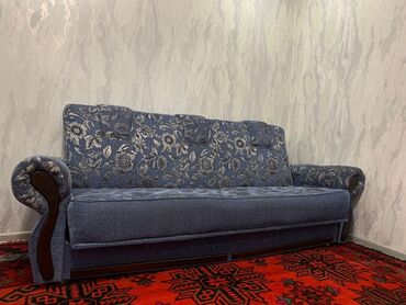 мяхкий мебел: Диван-кровать, цвет - Синий, Б/у