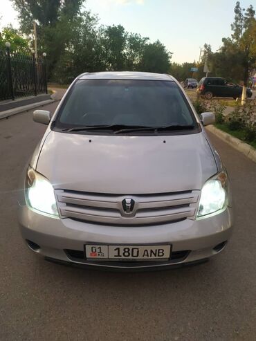 Toyota: Toyota ist: 2003 г., 1.5 л, Автомат, Бензин