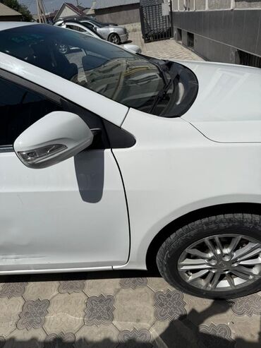 BYD: BYD : 2019 г., 1 л, Автомат, Электромобиль, Седан — 11