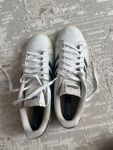 Мужские кроссовки, 44, Adidas, Б/у, цвет - Белый