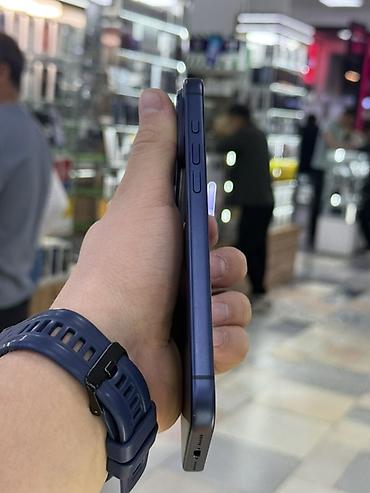 Уюлдук телефондор жана аксессуарлар: Iphone 17 Pro Max Esim 256 91% состояние отличное коробка имеется — 2