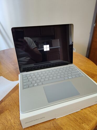 ноутбук microsoft surface laptop: Ноутбук, Microsoft Surface, 16 ГБ ОЗУ, Intel Core i7, 13.5 ", Для работы, учебы, память NVMe SSD