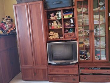 гостиные стенки: Зал үчүн гарнитур, Жыгач