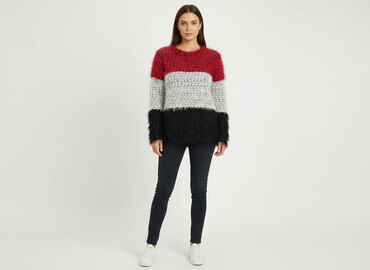 Swetry: Sweter damski, rozmiar S