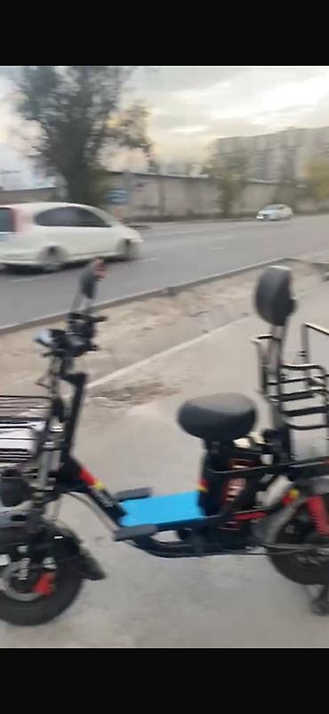 Использвал 8 дней Электроскутер городского типа с расширенным