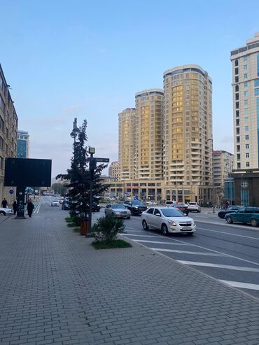 Mağazalar: Yasamal rayonu Dovlet Statistika Komitesinin yani bina prospektin — 2