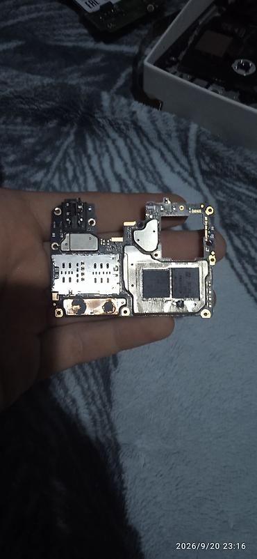 honor 400 qiyməti: Məhsul: Smartfon ana platası (mainboard) Təsvir: - Tam komple ana — 1