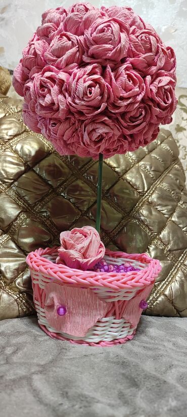 Другой домашний декор: Продам новый красивый куст искусственных роз можно на подарок. Писать