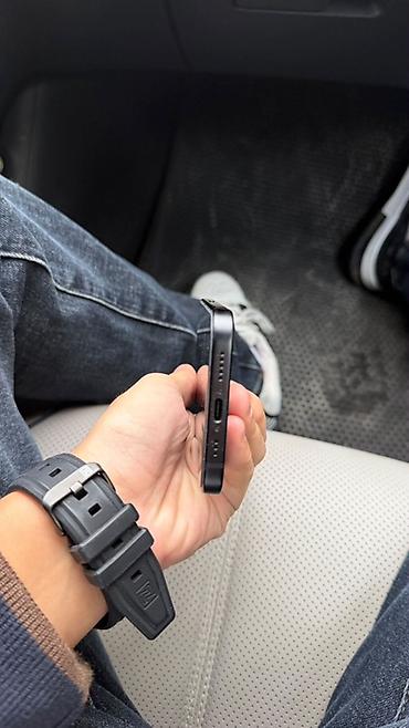 iphone 15 black: IPhone 15, Qara, Face ID — 3