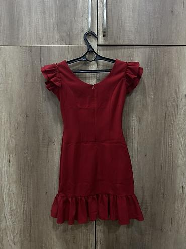 is batinka: Qırmızı qısa don S ölçü - Model: qolsuz görünümlü, çoxqatlı volanlı — 3