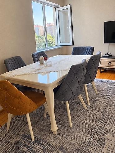 Masa dəsti satılır 550₼. 6 oturcağı var.Ünvan Sulutəpə. 5396. Fatimə99