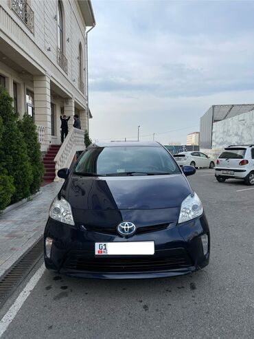 приус ви: Toyota Prius: 2014 г., 1.8 л, Вариатор, Гибрид, Хэтчбэк