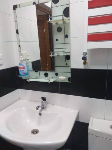 Uzunmüddətli kirayə mənzillər: Yasamal.r İnşaatçılar m\st yaxınlığında. Metroya piyada 7 deqiqelik -da lalafo.az — 10 Uzunmüddətli kirayə mənzillər: Yasamal.r İnşaatçılar m\st yaxınlığında. Metroya piyada 7 deqiqelik — 10