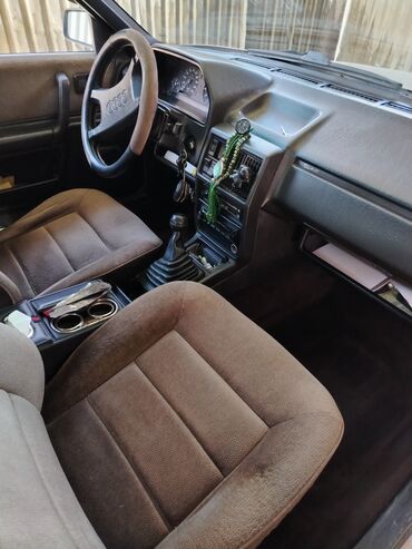 ауди матор 2: Audi 100: 1984 г., 2 л, Механика, Бензин, Седан