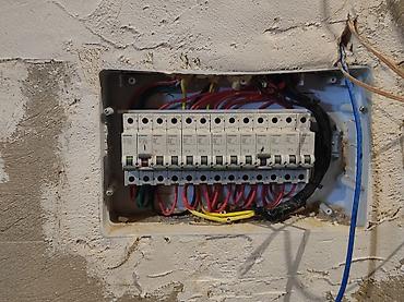 şınayder elektrik: Bina,həyət evi,obeykt. elektrik montajı Spot bağlanması — 2