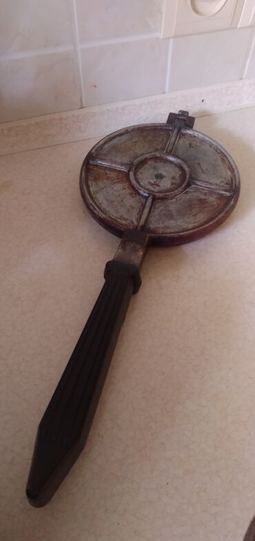 мултиварка бу: Вафельница, алюминиевая вафельница, длинная ручка черная, качественная
