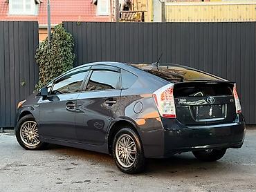 велюровое: Toyota Prius: 2010 г., 1.8 л, Вариатор, Гибрид, Хэтчбэк — 4