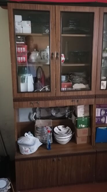 Ev üçün digər mebel: Açılan, 6 qapı Düz dolab, Stenka