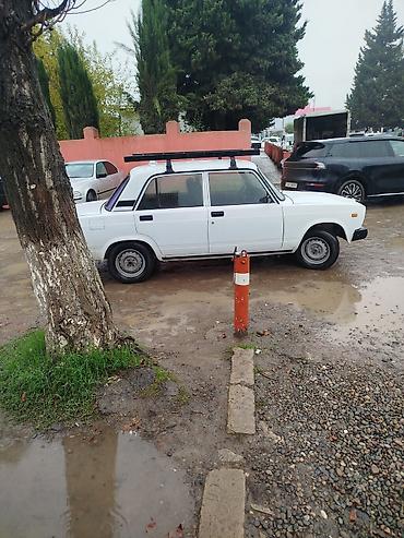 lada 011: Model: LADA 2107, ağ rəng, sedan, 4 qapı Yanacaq: Benzin Sürətlər — 4