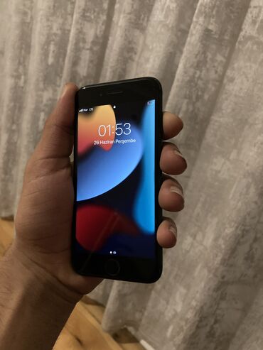 not 8 kabro: IPhone 7, 32 GB, Qara, Zəmanət, Barmaq izi, Simsiz şarj
