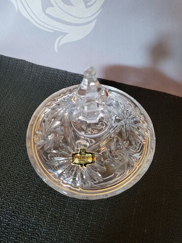 Kuhinjski setovi: Kristalna nova bombonijera Zajecar 70te. Bombonijera,kristal sa 3 — 5