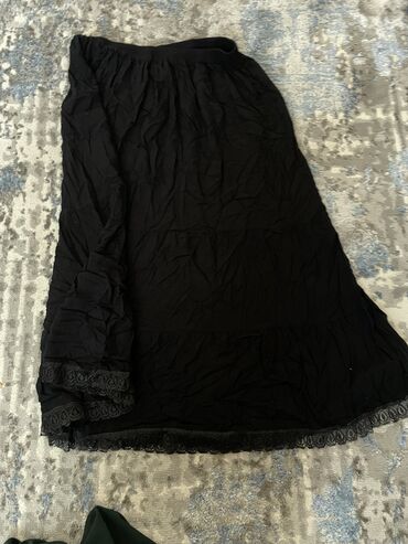 длинное черное платье с разрезом: Юбка, Миди