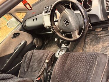 Honda: Honda Fit: 2002 г., 1.3 л, Автомат, Бензин, Хэтчбэк — 6