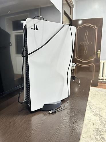 sony playstation 3 бишкек: PlayStation 5 (версия с дисководом) + комплект аксессуаров и игр — 1