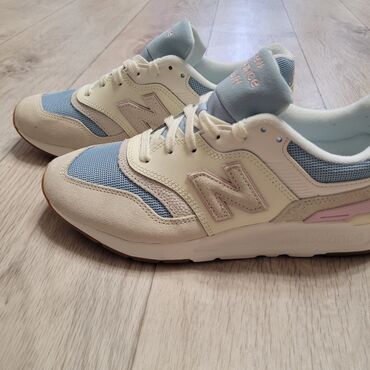 обувь женская большие размеры: Кроссовки, 38.5, New Balance, Новый, цвет - Белый, Самовывоз