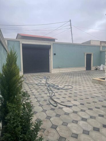 tap az qaracuxurda satilan heyet evleri: 4 otaqlı, 130 kv. m, Yeni təmirli