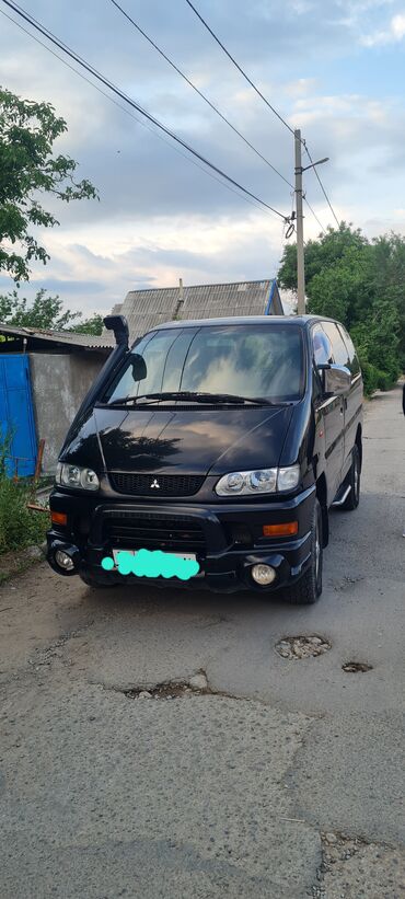 Mitsubishi: Mitsubishi Delica: 2003 г., 3 л, Автомат, Газ, Внедорожник