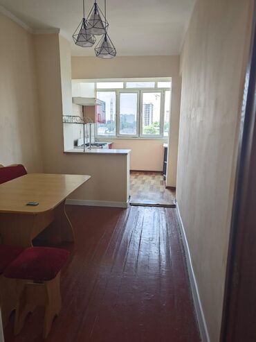 сколько стоит трехкомнатная квартира в бишкеке: 3 комнаты, 65 м², Индивидуалка, 5 этаж, Старый ремонт