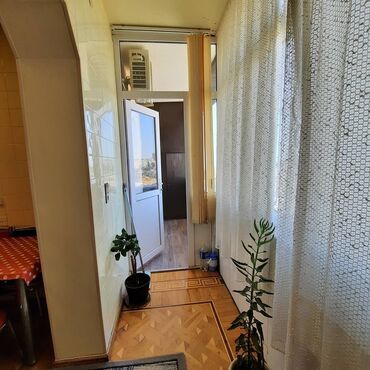 Köhnə tikili: Suraxanı rayonun yeni Günəşli qəsəbəsində Masiv D ərazisində — 11