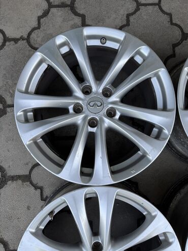 Диски: Литые Диски R 18 Комплект, отверстий - 5, Б/у — 5