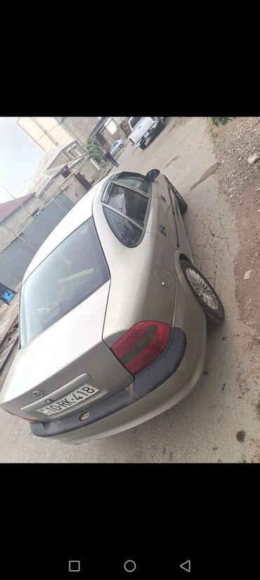 Opel: Opel sedan – komfortlu və praktik gündəlik minik avtomobili. - Kuzov — 3