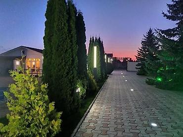 Продажа отелей и хостелов: Продаю отель на Иссык Куле в с. Тамчи . 200 км от г. Бишкек. Участок — 11