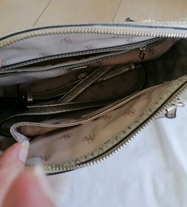Torbe: Torba za rame, Guess, Materijal: Koža — 10