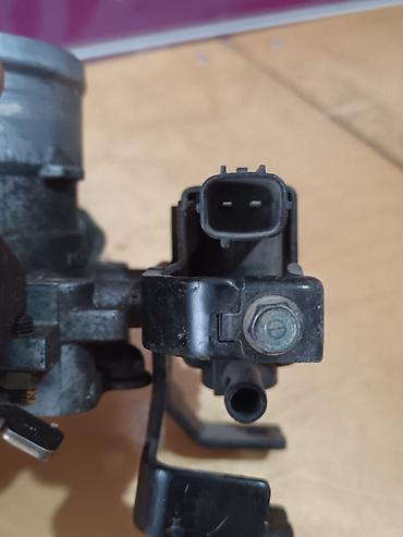 Дроссельные заслонки: Дроссельная заслонка Subaru 2000 г., Б/у, Оригинал, Япония — 4