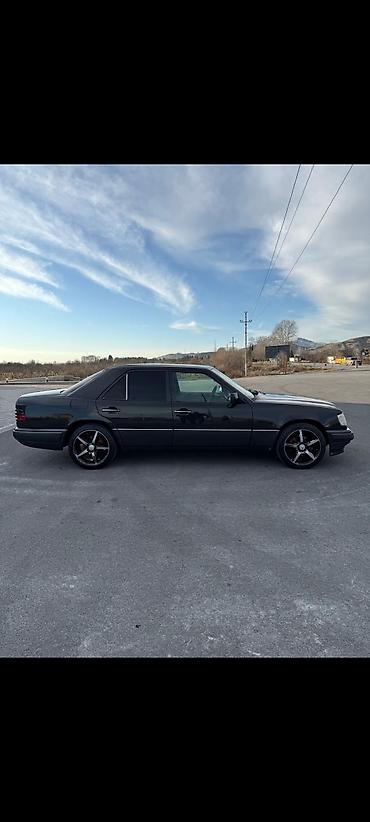 Mercedes-Benz: Mercedes-Benz W124: 2.2 l | 1994 il Sedan — 8