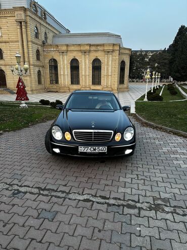 mersedes yan güzgülər: Mercedes-Benz E 240: 2.4 l | 2004 il Sedan