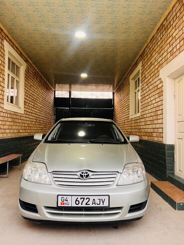 Toyota: Toyota Corolla: 2005 г., 1.6 л, Механика, Бензин, Седан