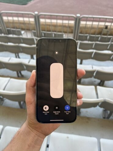 iphone xs pro max: IPhone 12 Pro Max, Gümüşü, Qırıq