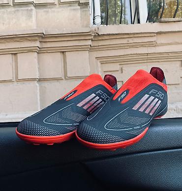 kohne adidas: Butslar F50. Yenidir istifadə olunmuyub. 41 razmerdi. Özüm 80 azn — 2