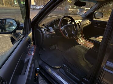 Cadillac: Cadillac Escalade: 2010 г., 6.2 л, Автомат, Бензин, Внедорожник — 9