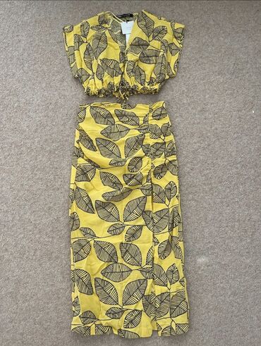 накидка женская: Zara Комплект юбки и топа из смеси хлопка и льна, Новый Размер: S Цена