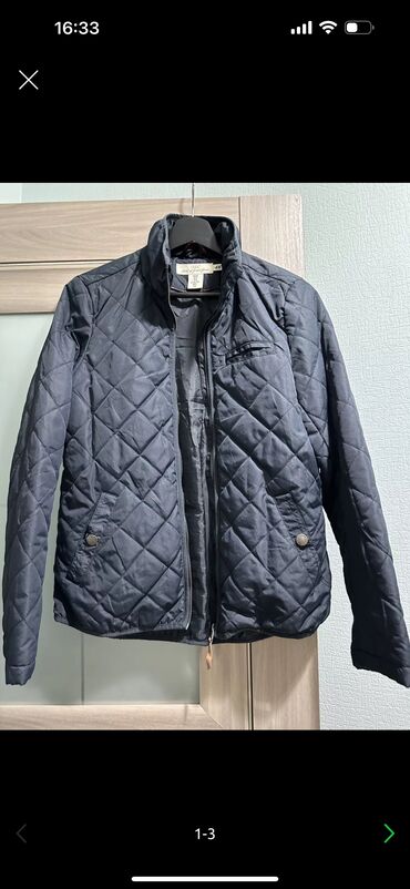 Демисезонные куртки: Курточка весна-осень, H/M, разм. 38, в отличном состоянии, 1800 сом