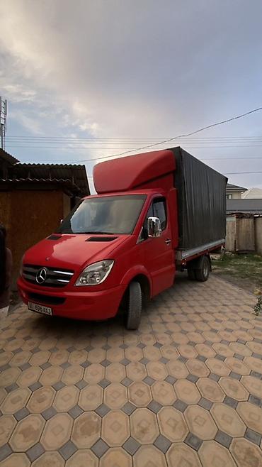 Коммерческий транспорт: Продаётся грузовой фургон Mercedes-Benz Sprinter в ярком красном — 2
