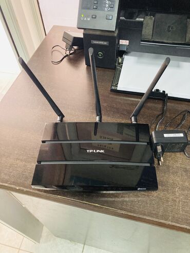 Modemlər və şəbəkə avadanlıqları: La veziyyetde,problemsiz.Cemi 4-5 ay ostifade edilmis Modem Router