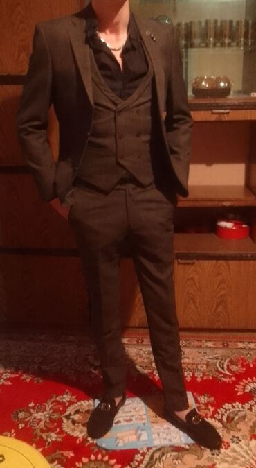 tek pencekler kisi ucun: Kişi üçün üçlü kostyum dəsti Loro Piano A-class original - Rəng: tünd