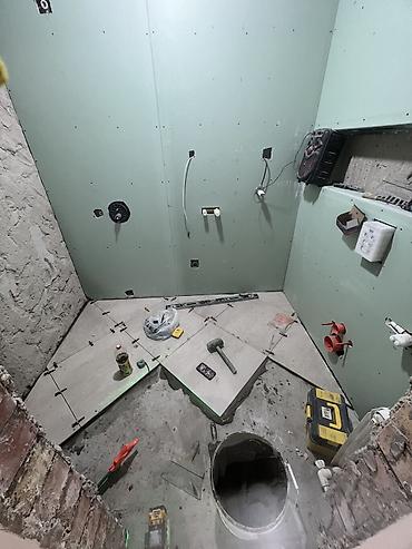 Укладка плитки: Подготовка стен для укладки, Подготовка стен для грунтовки, Резка плитки | Керамическая плитка, Керамогранитая плитка, Мозаичная плитка | Вертикальная укладка, Диагональная укладка, Горизонтальная укладка Больше 6 лет опыта — 16